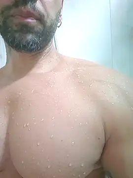 Snapshot of badbrown chatting on June 11, 9:45 pm badbrown online show from June 11, 9:45 pm