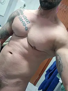 Snapshot of badbrown chatting on July 17, 9:34 pm badbrown online show from July 17, 9:34 pm