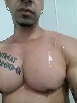 Snapshot of badbrown chatting on March 14, 3:48 am badbrown online show from March 14, 3:48 am