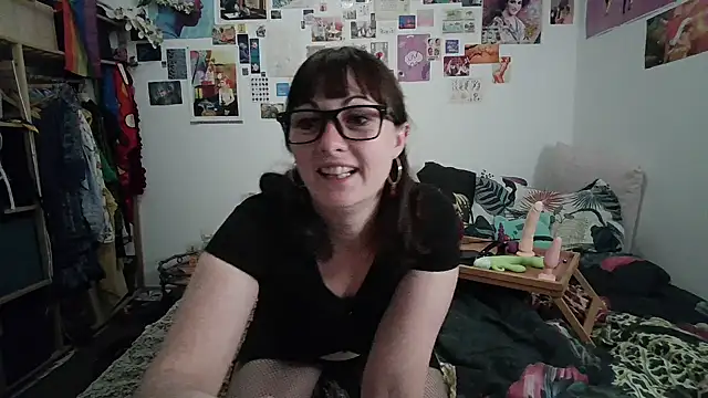 AdorahB3ll3 online show from March 3, 8:11 pm