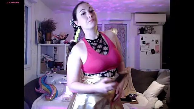 AdorahB3ll3 online show from December 14, 8:14 pm