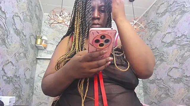 nefertiti ebony online show from April 28, 3:16 pm