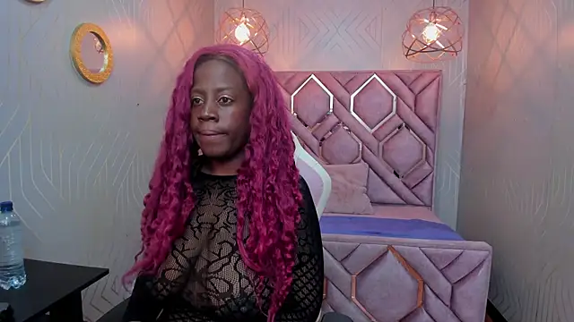 Snapshot of nefertiti_ebony chatting on March 15, 2:03 am nefertiti ebony online show from March 15, 2:03 am