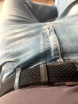 Snapshot of thor955555 chatting on January 14, 1:15 pm thor955555 online show from January 14, 1:15 pm