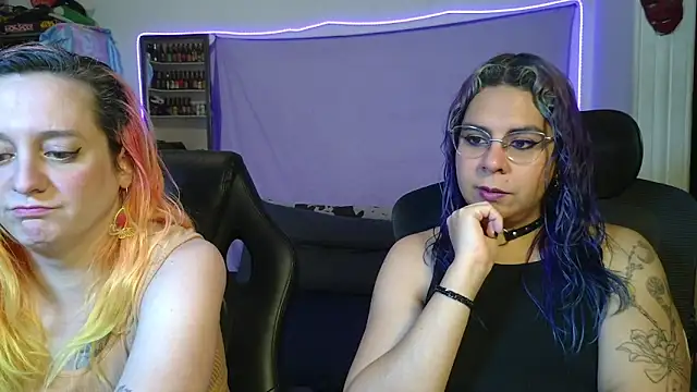 Evelan420 online show from March 5, 7:43 pm