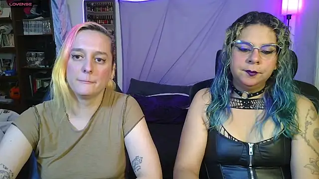 Snapshot of Evelan420 chatting on July 16, 7:22 pm Evelan420 online show from July 16, 7:22 pm