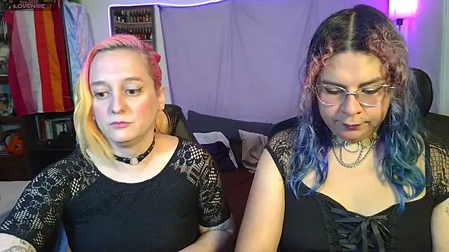 Snapshot of Evelan420 chatting on June 15, 8:08 pm Evelan420 online show from June 15, 8:08 pm
