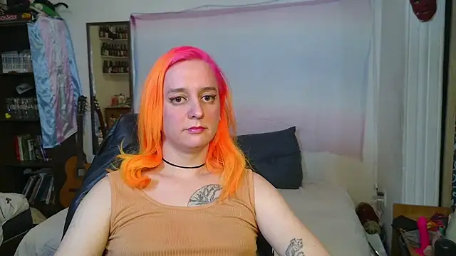 Evelan420 online show from November 19, 6:30 pm