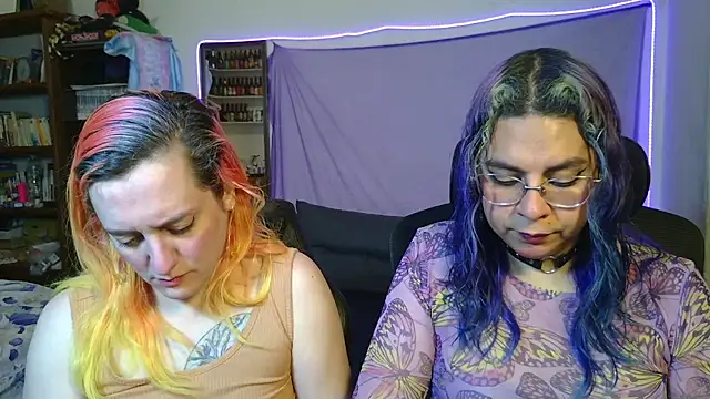 Evelan420 online show from March 6, 6:25 pm