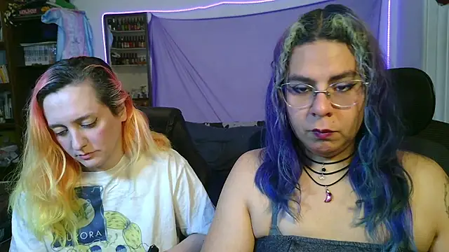 Evelan420 online show from March 9, 8:23 pm