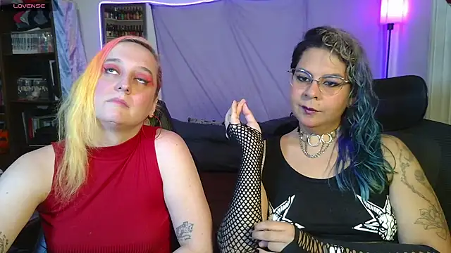 Snapshot of Evelan420 chatting on June 29, 12:39 am Evelan420 online show from June 29, 12:39 am