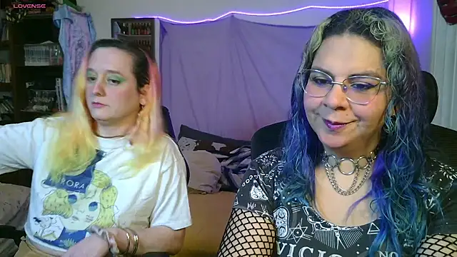 Evelan420 online show from April 2, 9:21 pm