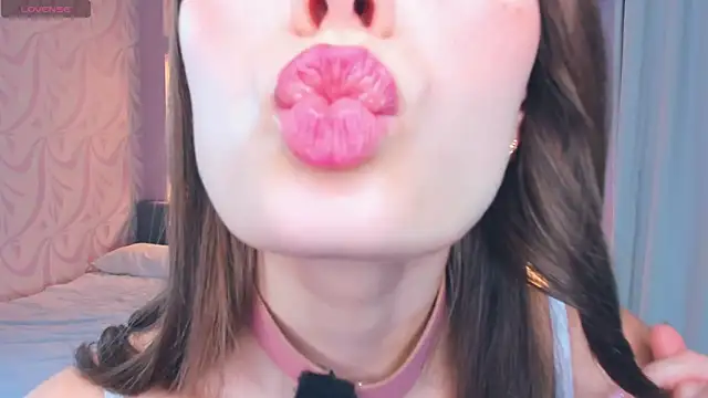 FloraDobb online show from November 16, 8:08 am