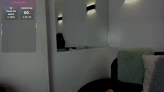 Snapshot of Belinda_Braund chatting on September 9, 2:15 pm Belinda Braund online show from September 9, 2:15 pm