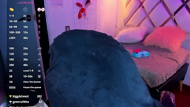 Snapshot of Belinda_Braund chatting on February 21, 12:49 pm Belinda Braund online show from February 21, 12:49 pm