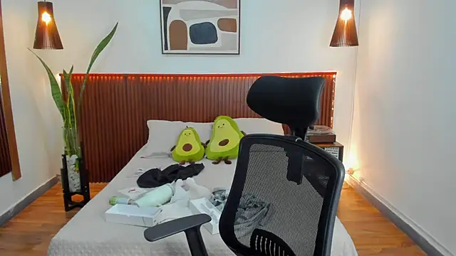 Snapshot of Melina_Cooper_ chatting on September 16, 1:56 pm Melina Cooper online show from September 16, 1:56 pm