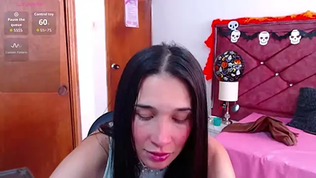 Snapshot of victoria_adams07 chatting on October 28, 8:08 pm victoria adams07 online show from October 28, 8:08 pm