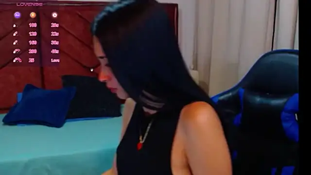 victoria adams07 online show from April 13, 2:10 pm