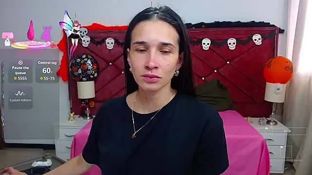 Snapshot of victoria_adams07 chatting on October 20, 7:03 pm victoria adams07 online show from October 20, 7:03 pm