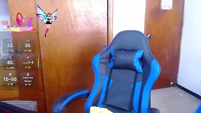 Snapshot of victoria_adams07 chatting on November 3, 7:50 pm victoria adams07 online show from November 3, 7:50 pm