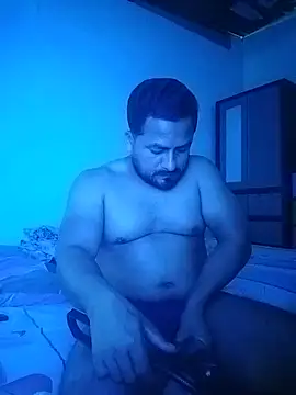 Snapshot of Ant1990 chatting on May 23, 2:49 pm Ant1990 online show from May 23, 2:49 pm