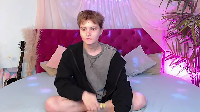 DemianEnglen online show from November 14, 8:45 pm