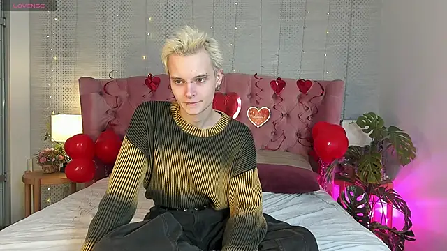 Snapshot of DemianEnglen chatting on February 12, 9:22 pm DemianEnglen online show from February 12, 9:22 pm