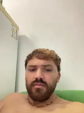 Snapshot of ruivinho66 chatting on January 22, 4:44 pm ruivinho66 online show from January 22, 4:44 pm