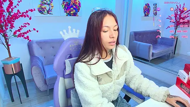 Snapshot of Charlotte_ethan chatting on November 5, 3:53 am Charlotte ethan online show from November 5, 3:53 am