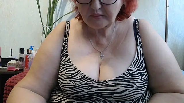 Snapshot of DeniseeRosea chatting on July 7, 7:45 am DeniseeRosea online show from July 7, 7:45 am