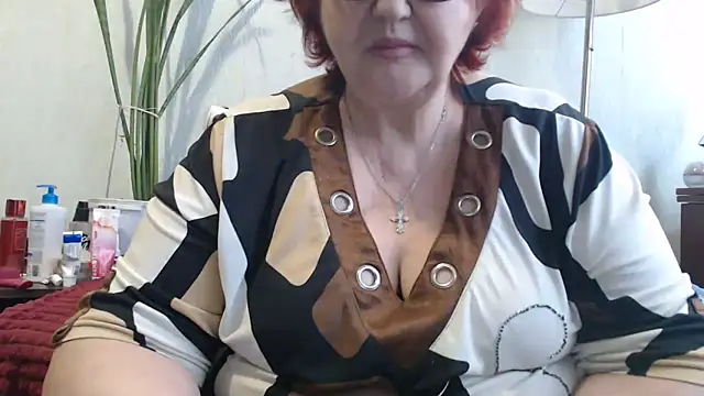 DeniseeRosea online show from March 16, 7:45 am