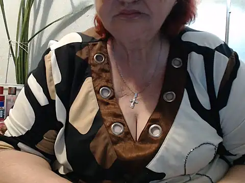 Snapshot of DeniseeRosea chatting on June 16, 10:43 pm DeniseeRosea online show from June 16, 10:43 pm