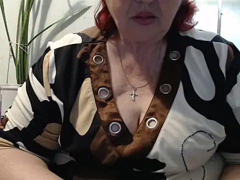 Snapshot of DeniseeRosea chatting on June 2, 11:16 pm DeniseeRosea online show from June 2, 11:16 pm