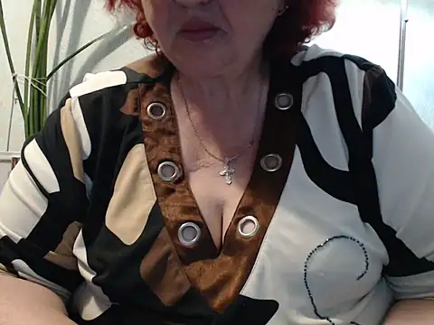 Snapshot of DeniseeRosea chatting on June 8, 7:47 pm DeniseeRosea online show from June 8, 7:47 pm