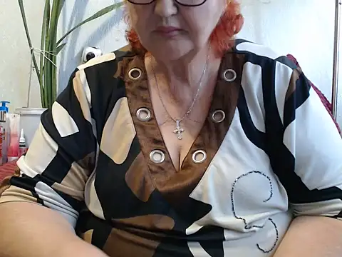 Snapshot of DeniseeRosea chatting on July 17, 10:01 am DeniseeRosea online show from July 17, 10:01 am
