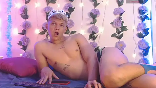 izan 20 online show from February 27, 9:47 pm