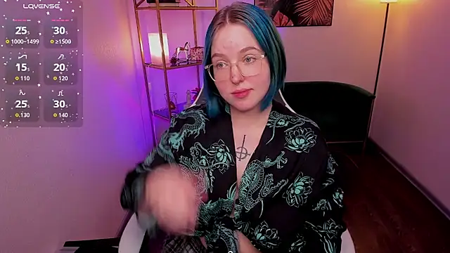 Snapshot of Manic_pixie_ chatting on July 16, 3:20 pm Manic pixie online show from July 16, 3:20 pm