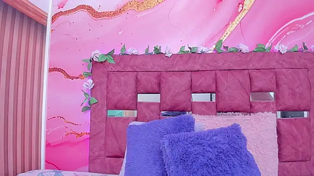 scarlett  evans  online show from November 13, 6:12 pm