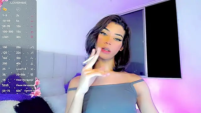 Snapshot of lucyangel_11 chatting on January 23, 9:08 am lucyangel 11 online show from January 23, 9:08 am