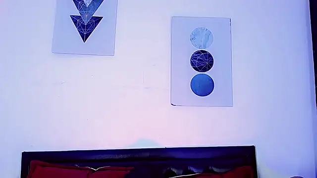 Snapshot of lucyangel_11 chatting on March 20, 11:45 pm lucyangel 11 online show from March 20, 11:45 pm