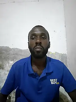 Snapshot of onewinnertee chatting on December 19, 1:20 am onewinnertee online show from December 19, 1:20 am