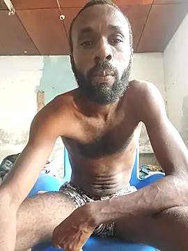 Snapshot of onewinnertee chatting on February 12, 11:54 am onewinnertee online show from February 12, 11:54 am