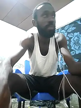 Snapshot of onewinnertee chatting on February 17, 5:32 pm onewinnertee online show from February 17, 5:32 pm