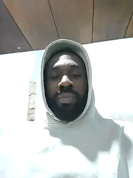 Snapshot of onewinnertee chatting on February 15, 1:50 am onewinnertee online show from February 15, 1:50 am