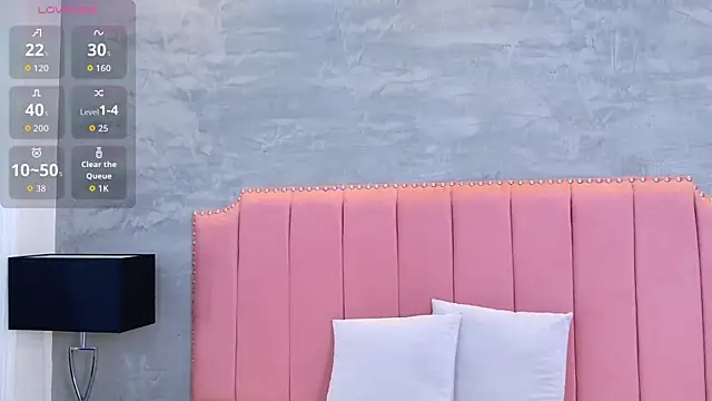 Alaia Colins online show from January 8, 3:23 am