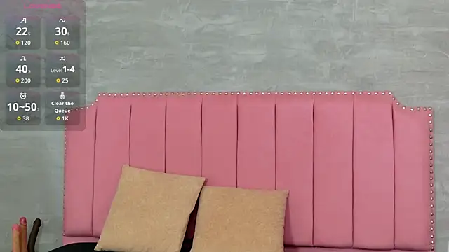 Alaia Colins online show from February 5, 7:15 am