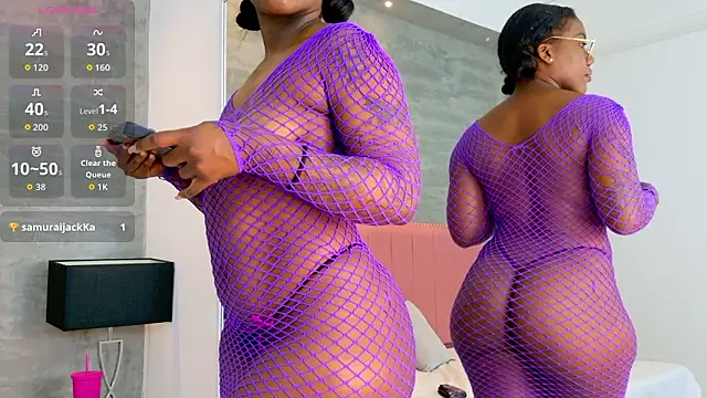 Alaia Colins online show from March 4, 1:02 am