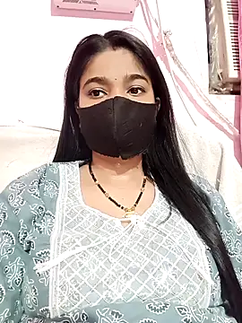 Snapshot of Simran-001 chatting on October 18, 6:32 pm Simran-001 online show from October 18, 6:32 pm