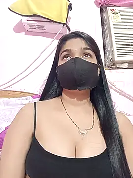 Snapshot of Simran-001 chatting on October 3, 7:15 pm Simran-001 online show from October 3, 7:15 pm