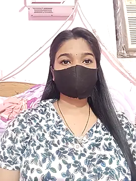 Snapshot of Simran-001 chatting on September 18, 7:00 am Simran-001 online show from September 18, 7:00 am